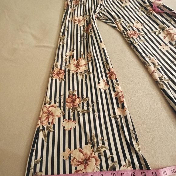 Vibe Sportswear, Sexy Jumper/Romper XL C47 - Picture 11 of 14